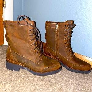 Timberland NWT women’s leather boots.